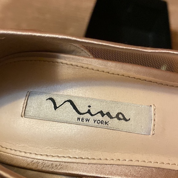 Nina size 9 champagne satin pumps bow heels wedding bridal shoes kitten heel - Picture 8 of 10